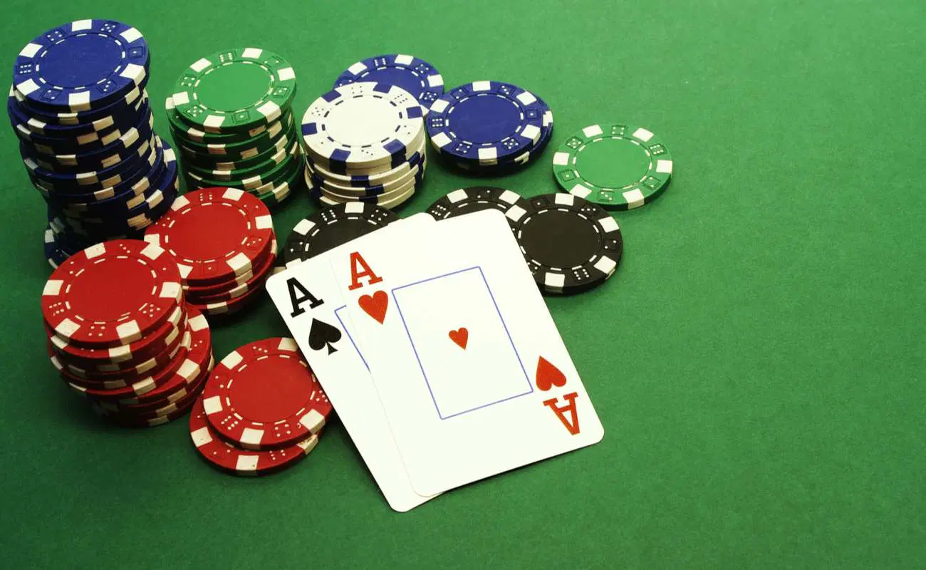 Những sai lầm phổ biến và cách tránh khi chơi poker 2 lá